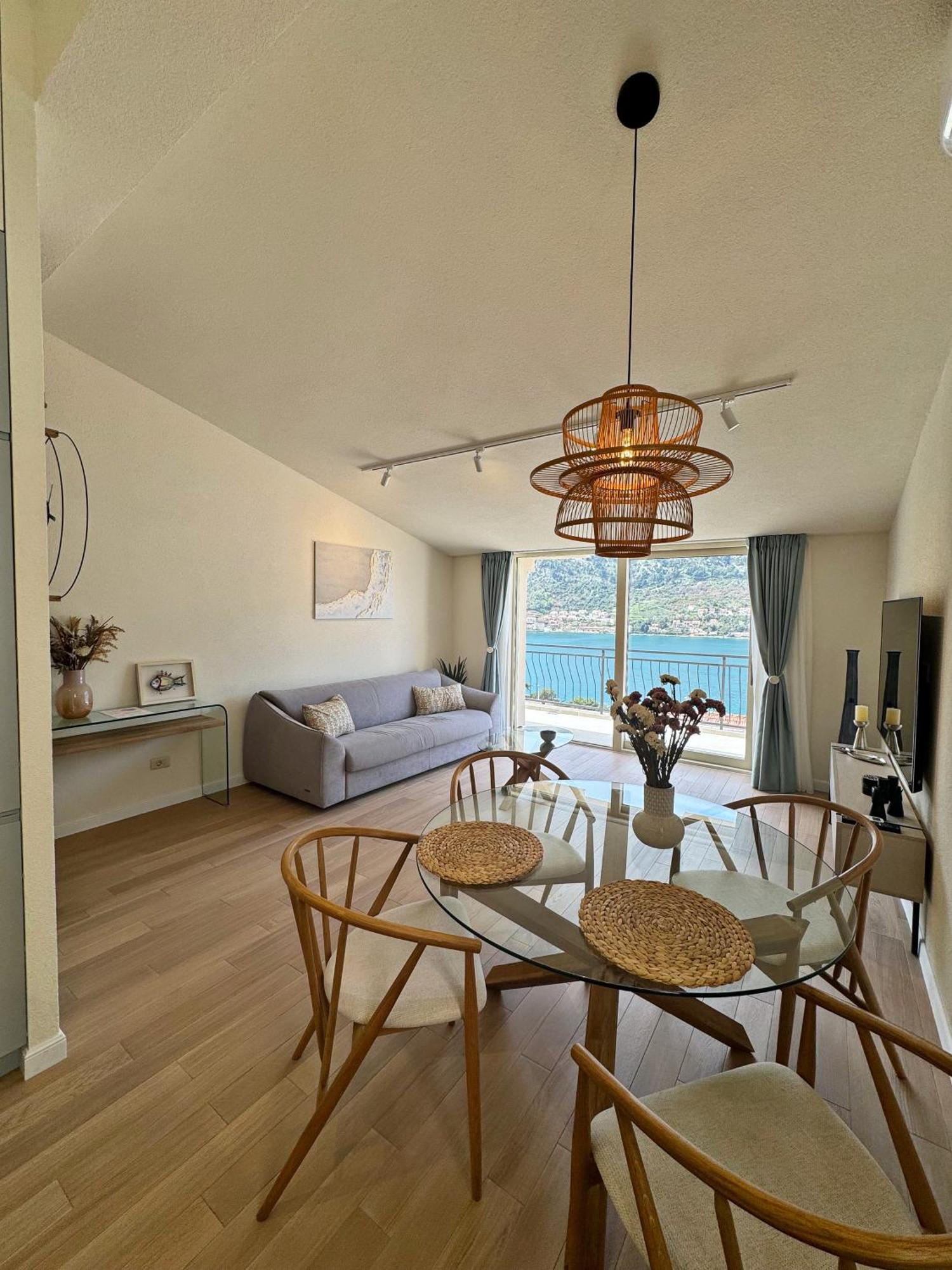 Point Of View Apartment Котор Екстериор снимка