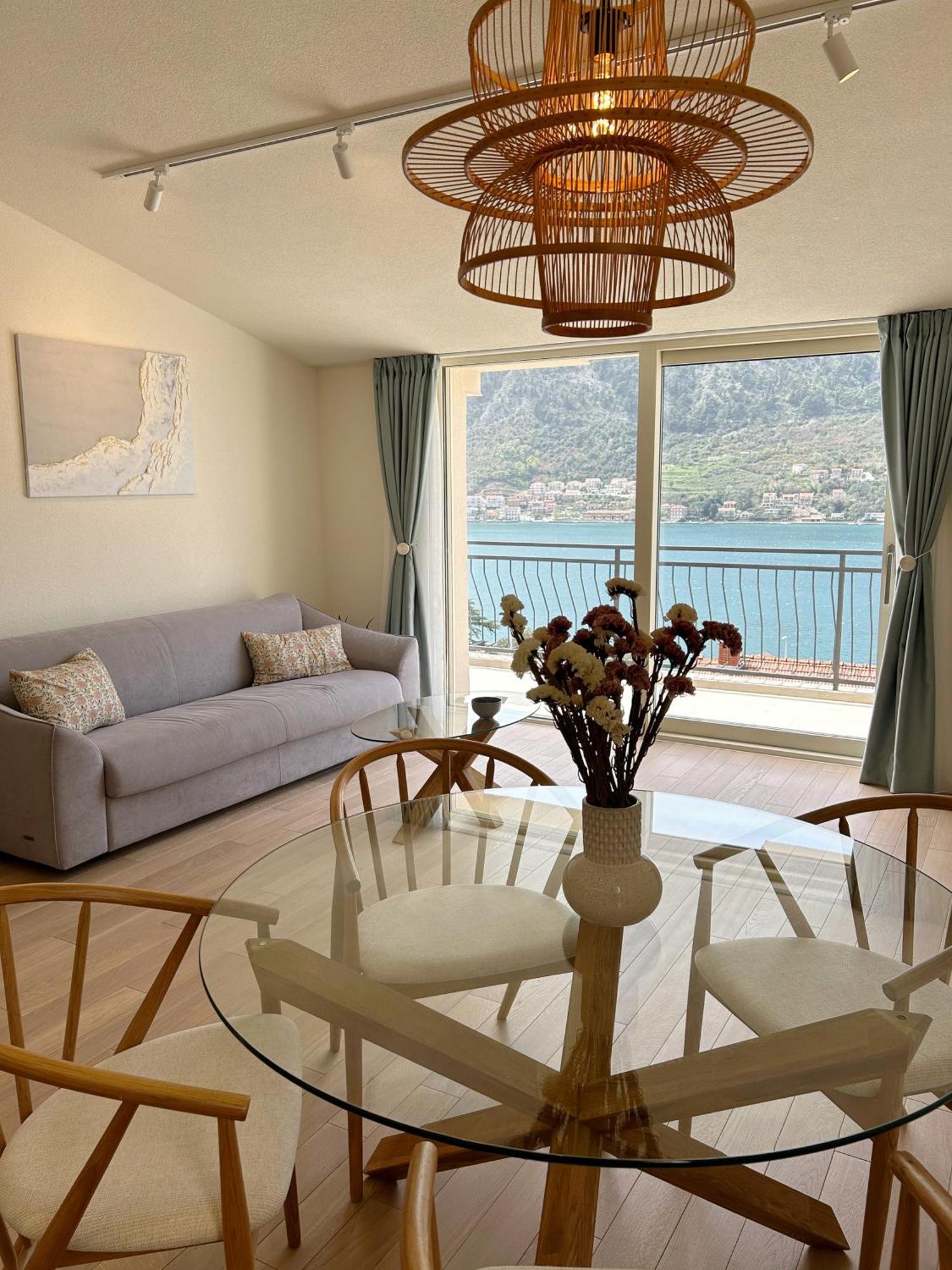 Point Of View Apartment Котор Екстериор снимка