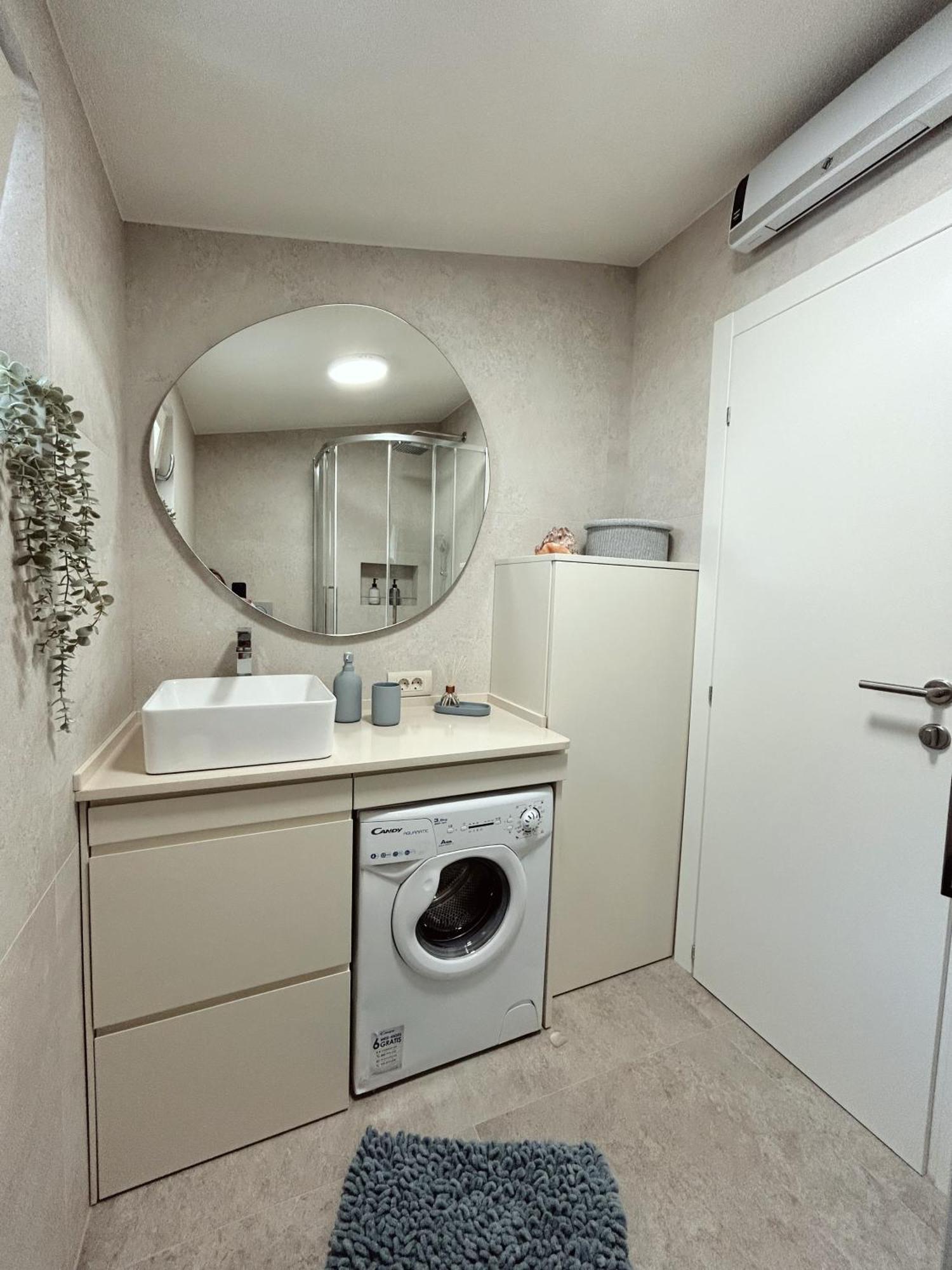 Point Of View Apartment Котор Екстериор снимка