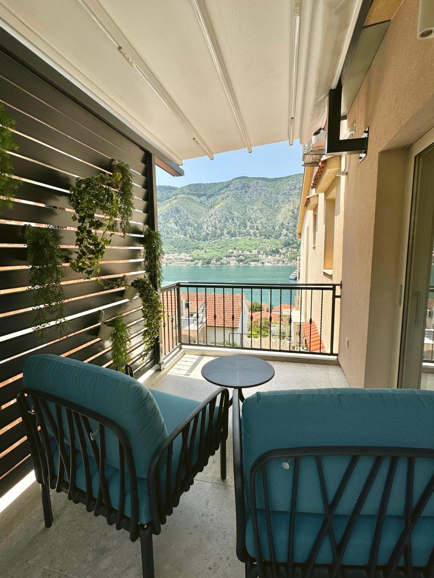Point Of View Apartment Котор Екстериор снимка